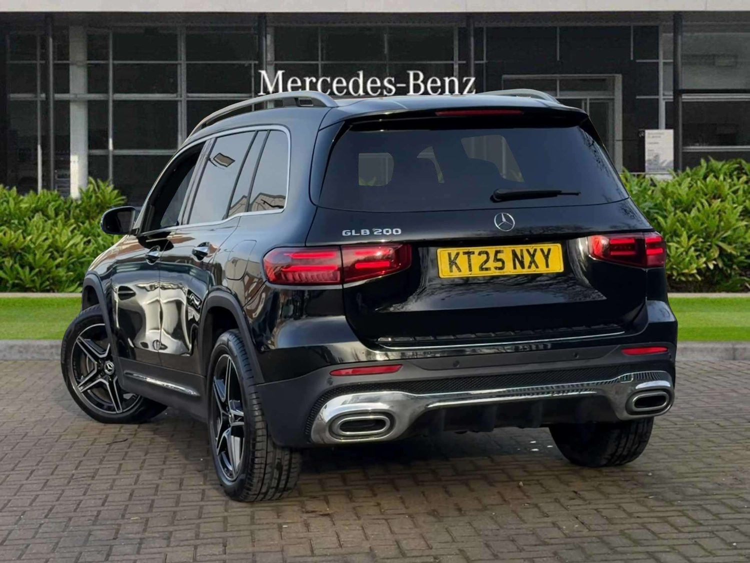 Used Mercedes-Benz GLB 2025 for sale - 77348163: Photo 2