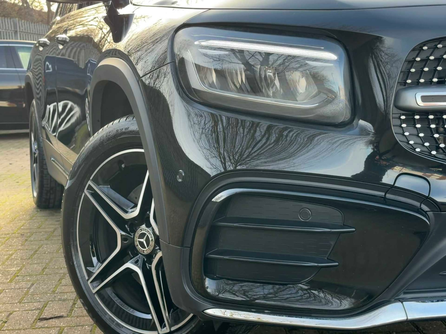 Used Mercedes-Benz GLB 2025 for sale - 77348163: Photo 3