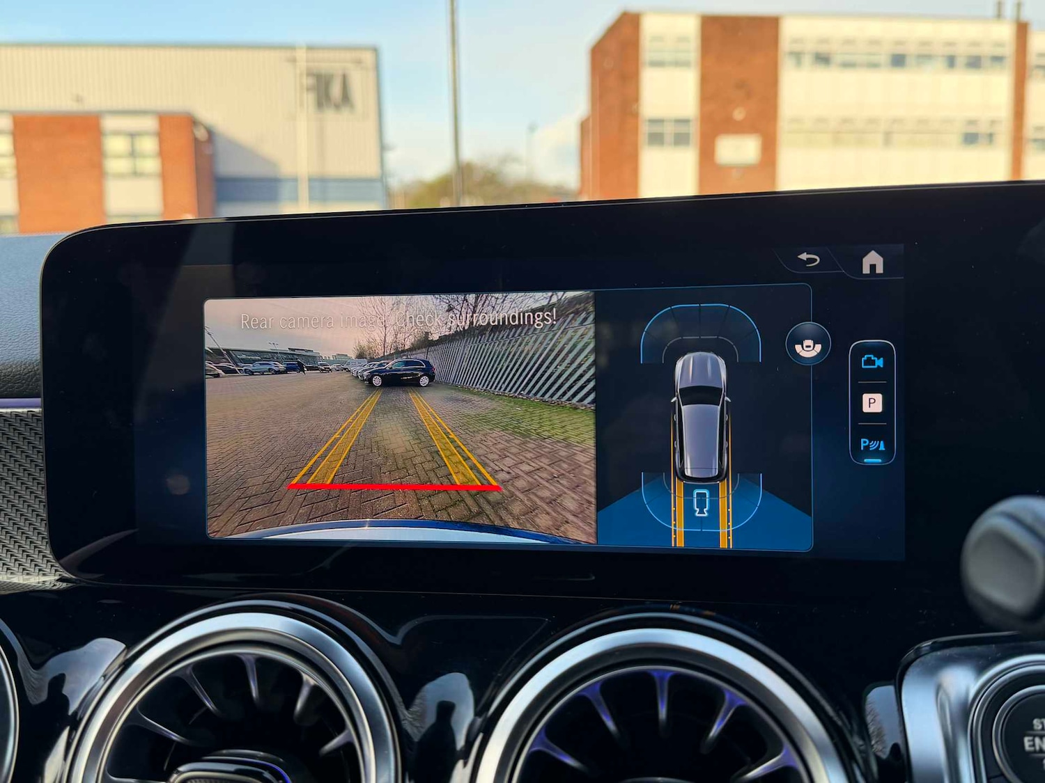 Used Mercedes-Benz GLB 2025 for sale - 77348163: Photo 30