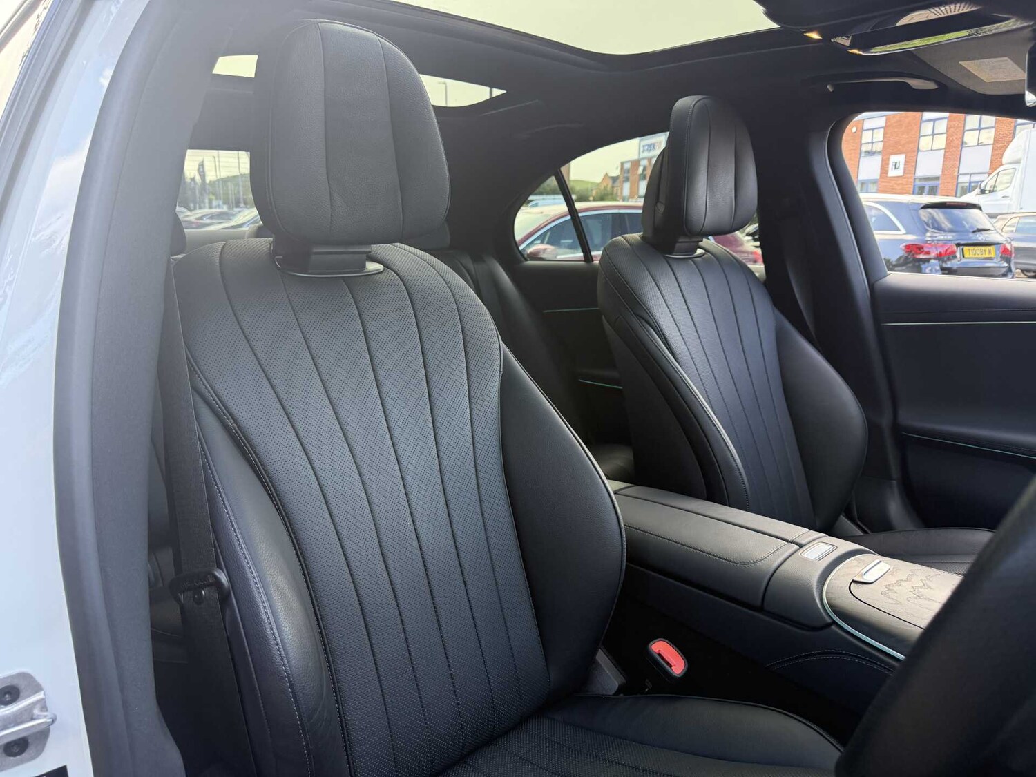 Used Mercedes-Benz E Class 2024 for sale - 75931055: Photo 34