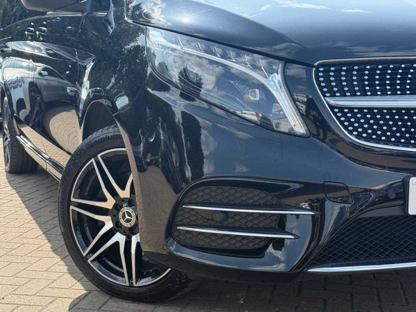 Used Mercedes-Benz V-Class 2023 for sale - 76230333: Photo 3