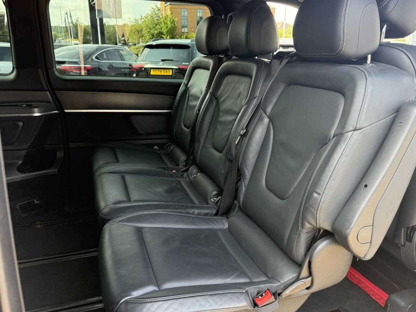 Used Mercedes-Benz V-Class 2023 for sale - 76230333: Photo 35