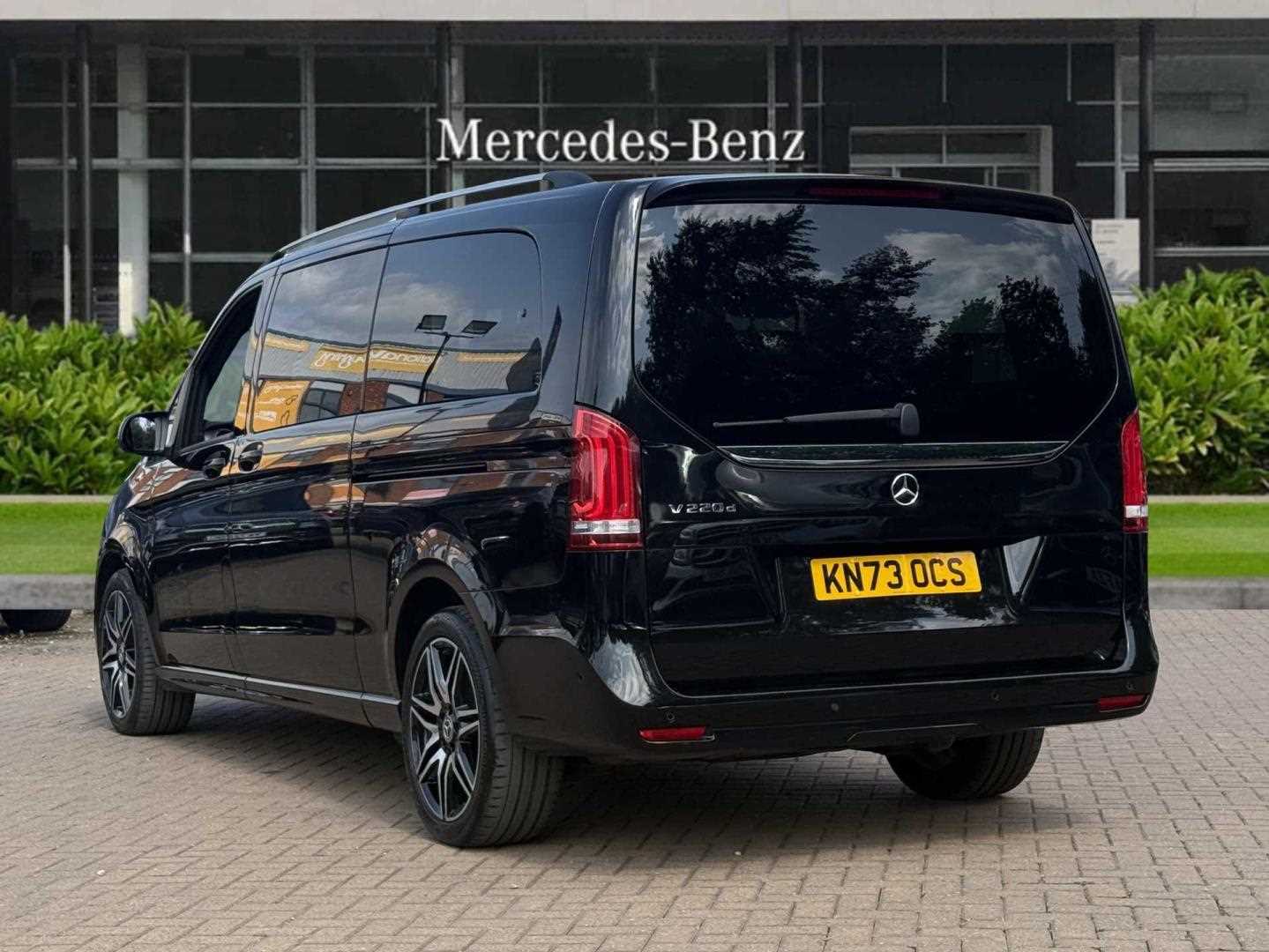 Used Mercedes-Benz V-Class 2023 for sale - 76230333: Photo 9