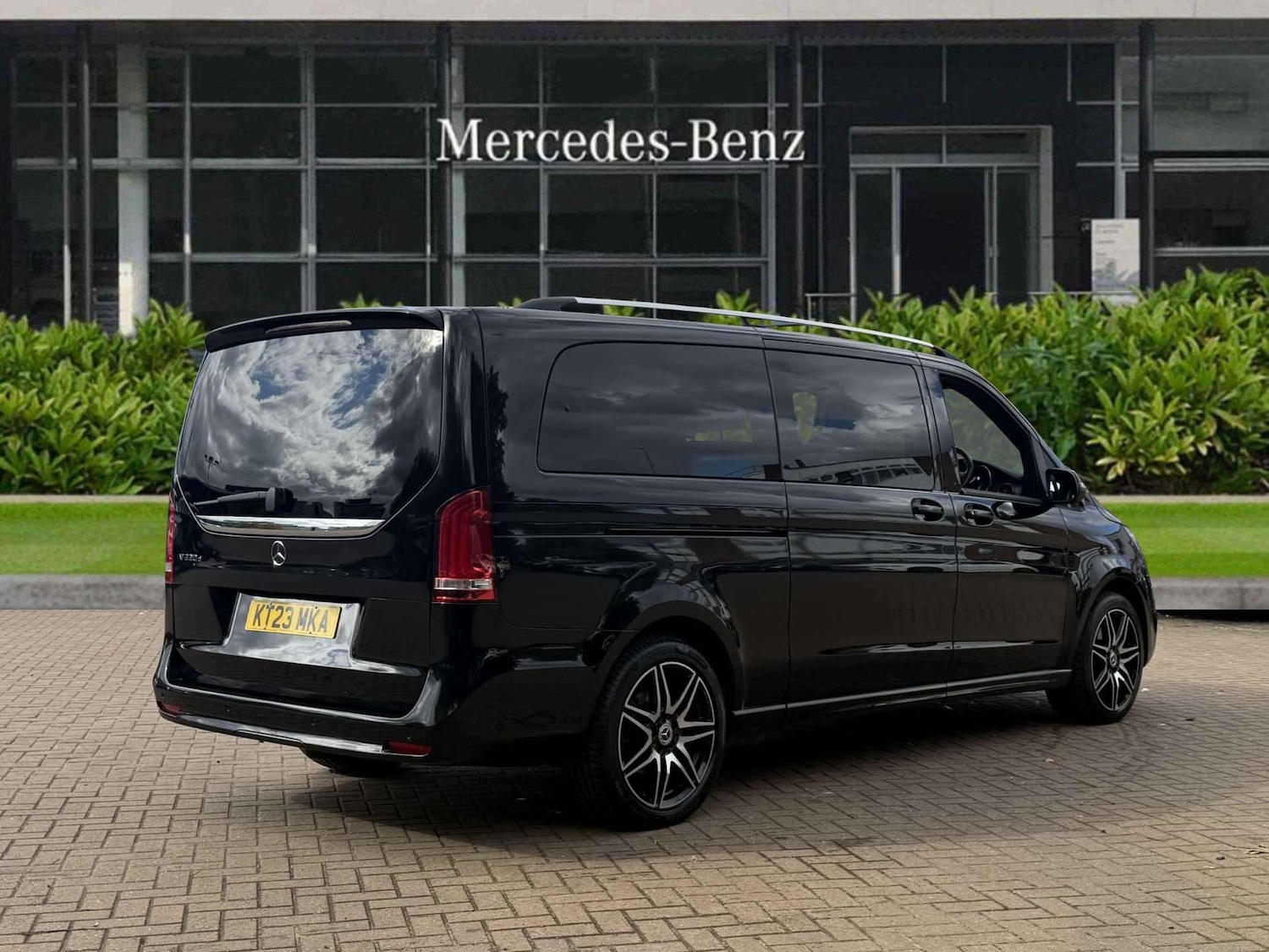 Used Mercedes-Benz V-Class 2023 for sale - 75968141: Photo 13