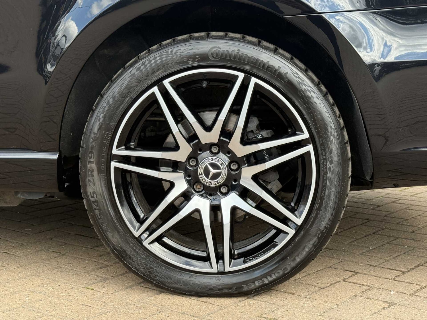 Used Mercedes-Benz V-Class 2023 for sale - 75968141: Photo 17