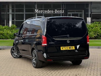 Used Mercedes-Benz V-Class 2023 for sale - 75968141: Photo