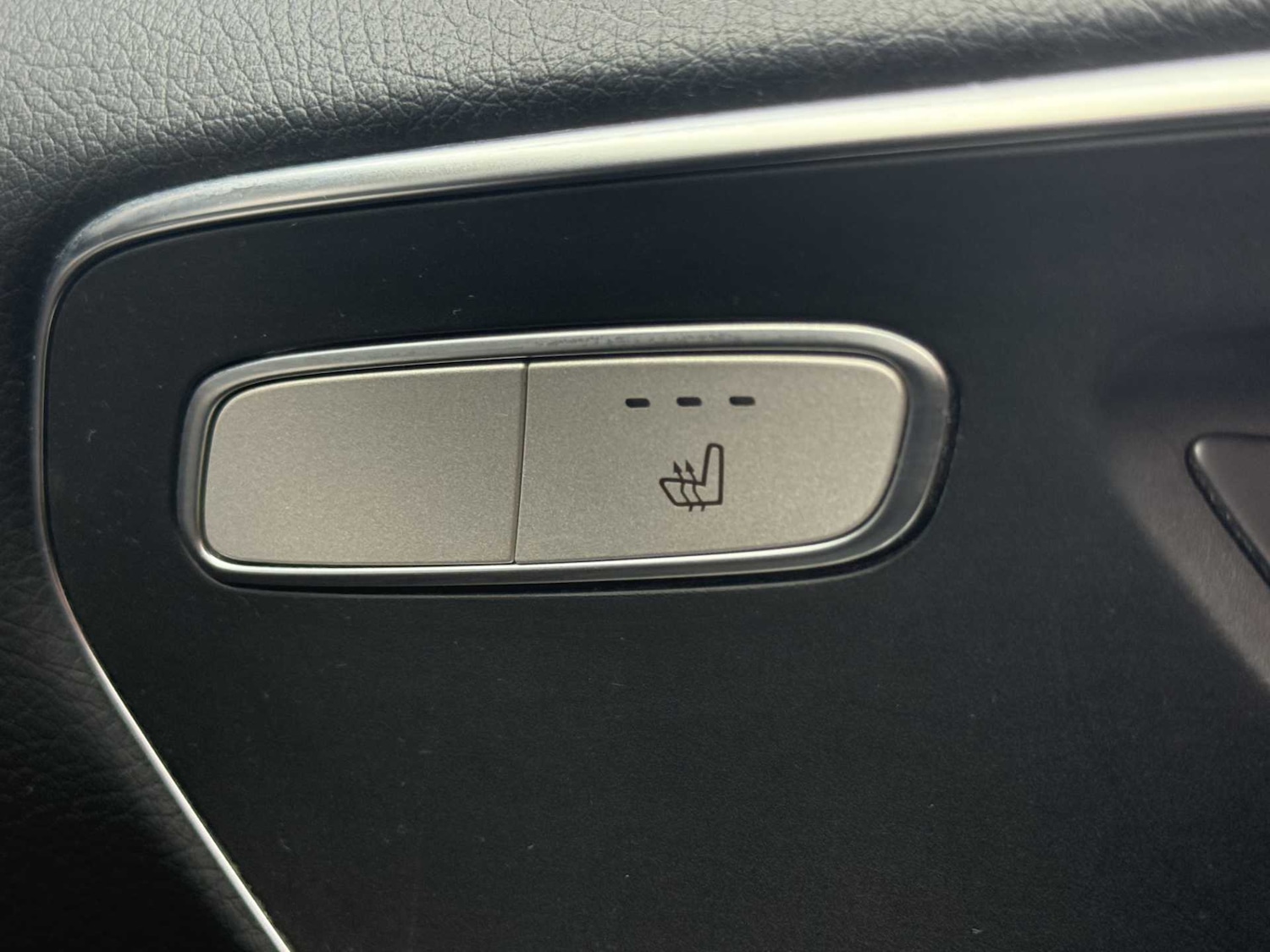 Used Mercedes-Benz V-Class 2023 for sale - 75968141: Photo 31