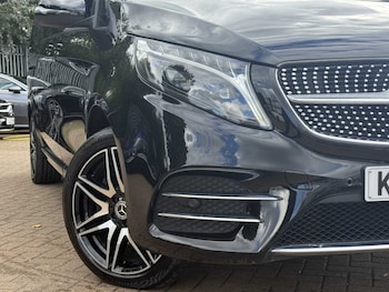 Used Mercedes-Benz V-Class 2023 for sale - 75968141: Photo