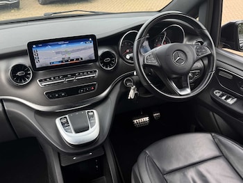 Used Mercedes-Benz V-Class 2023 for sale - 75968141: Photo
