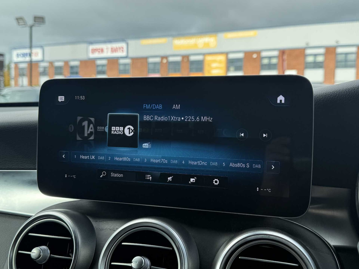 Used Mercedes-Benz GLC 2019 for sale - 76125708: Photo 24