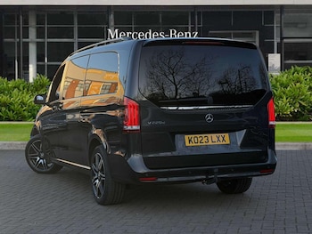 Used Mercedes-Benz V-Class 2023 for sale - 76916039: Photo