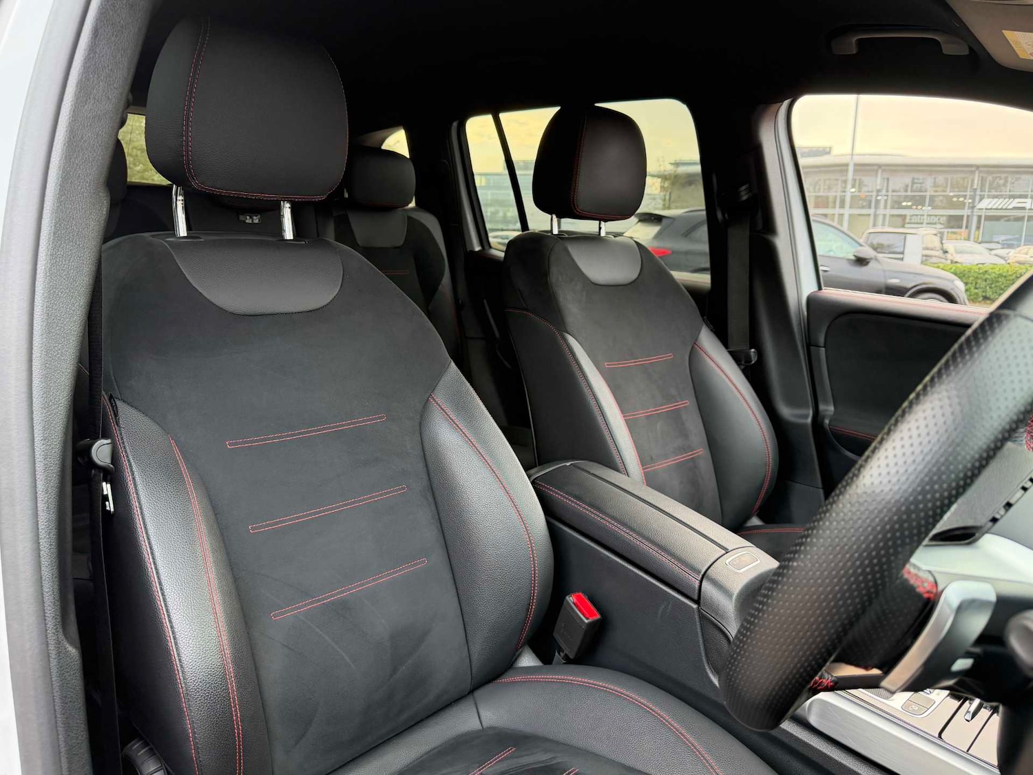 Used Mercedes-Benz GLB 2024 for sale - 76501794: Photo 33