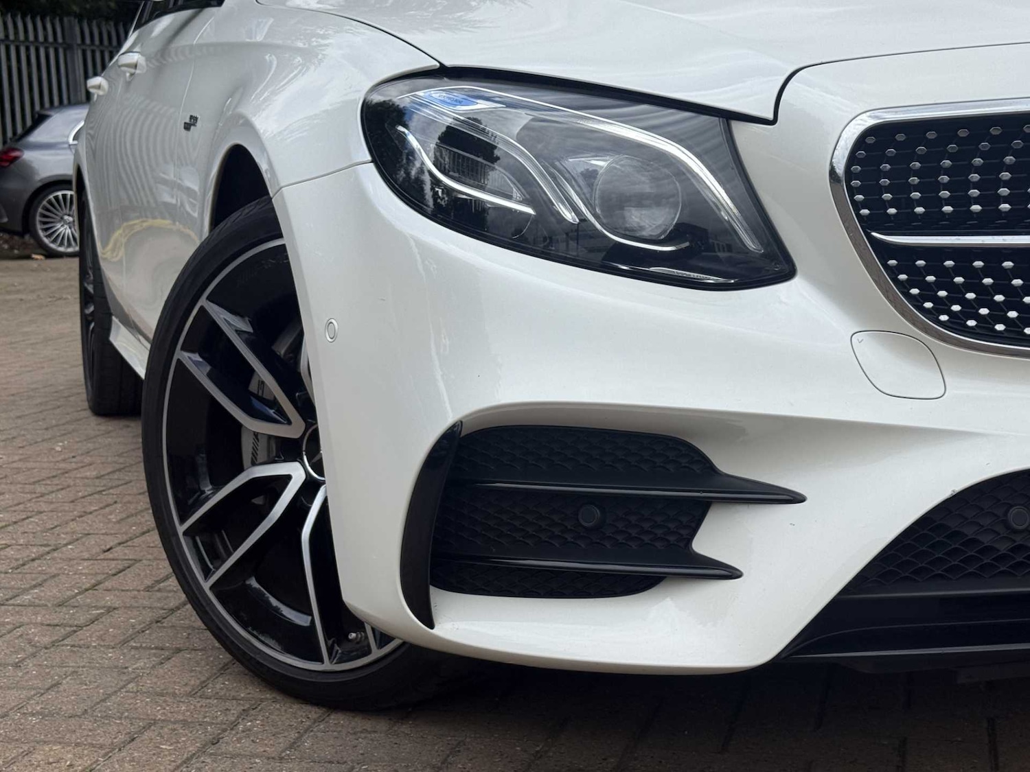 Used Mercedes-Benz E-Class 2018 for sale - 76075537: Photo 3