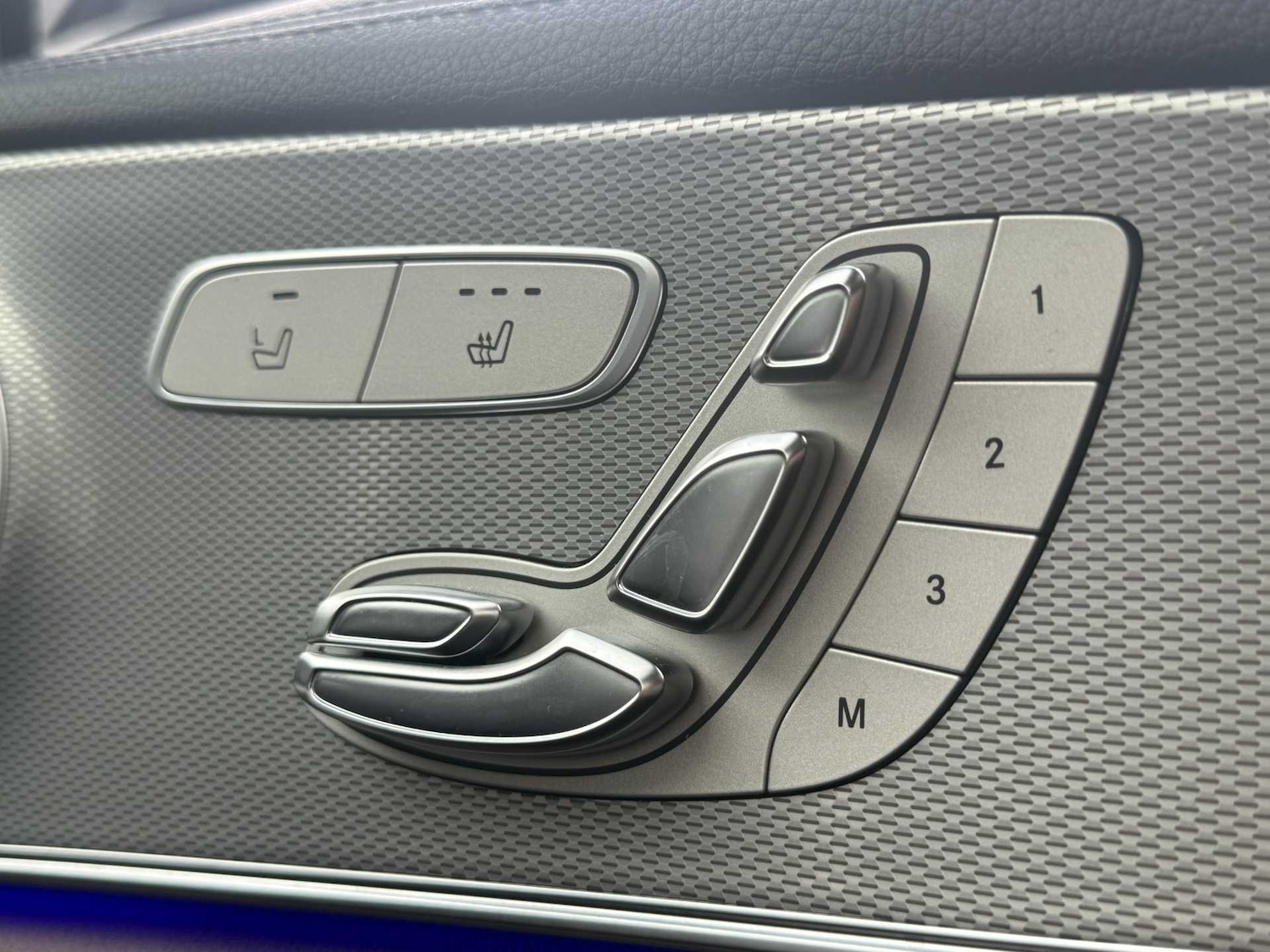 Used Mercedes-Benz E-Class 2018 for sale - 76075537: Photo 30