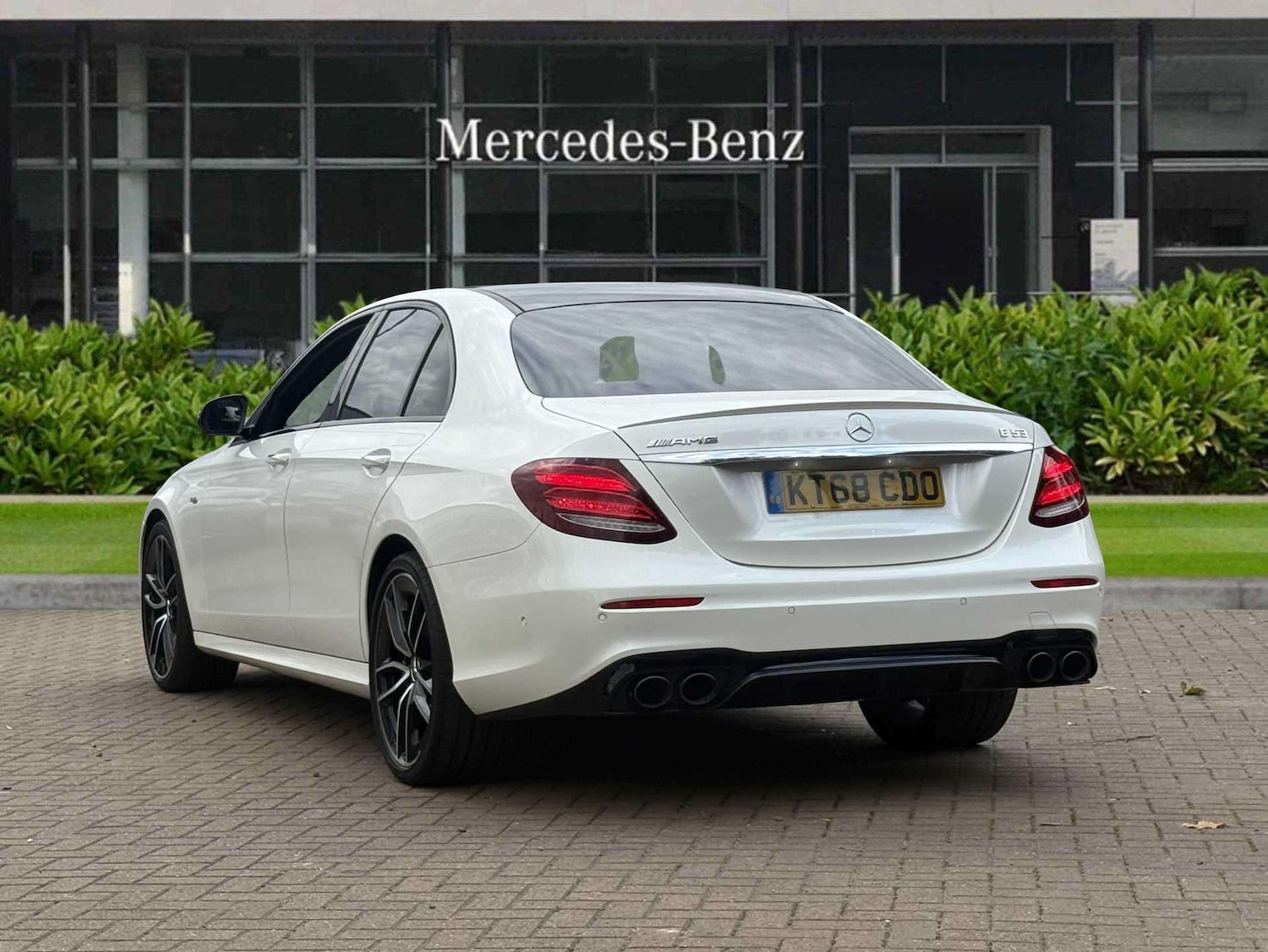 Used Mercedes-Benz E-Class 2018 for sale - 76075537: Photo 9