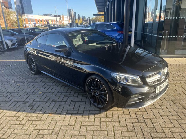 Used Mercedes-Benz C Class 2019 for sale - 76329235: Photo 1