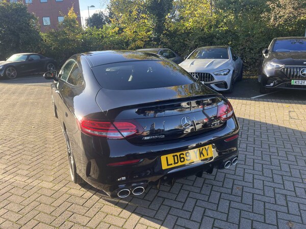 Used Mercedes-Benz C Class 2019 for sale - 76329235: Photo 3