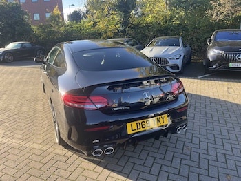 Used Mercedes-Benz C Class 2019 for sale - 76329235: Photo 3