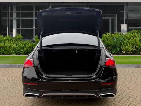 Used Mercedes-Benz E Class 2024 for sale - 76286365: Photo 11