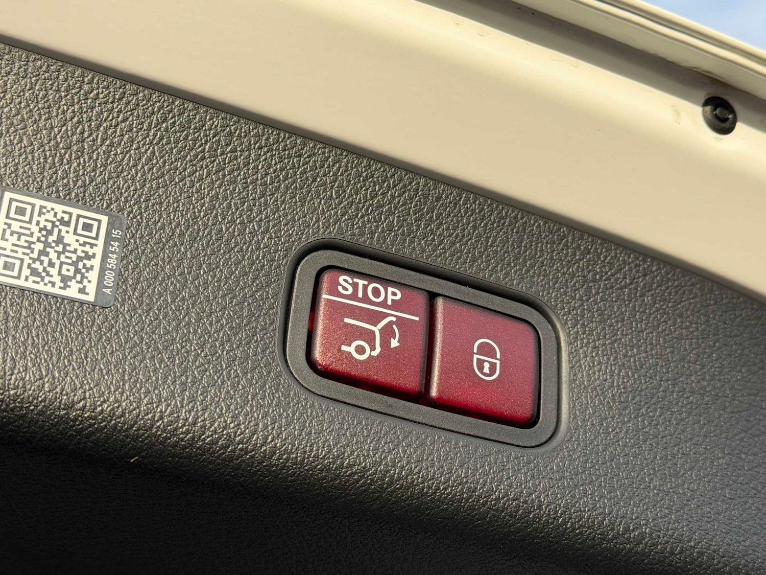 Used Mercedes-Benz GLC 2024 for sale - 76661857: Photo 12