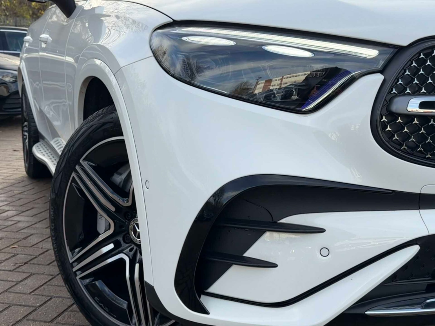 Used Mercedes-Benz GLC 2024 for sale - 76661857: Photo 3