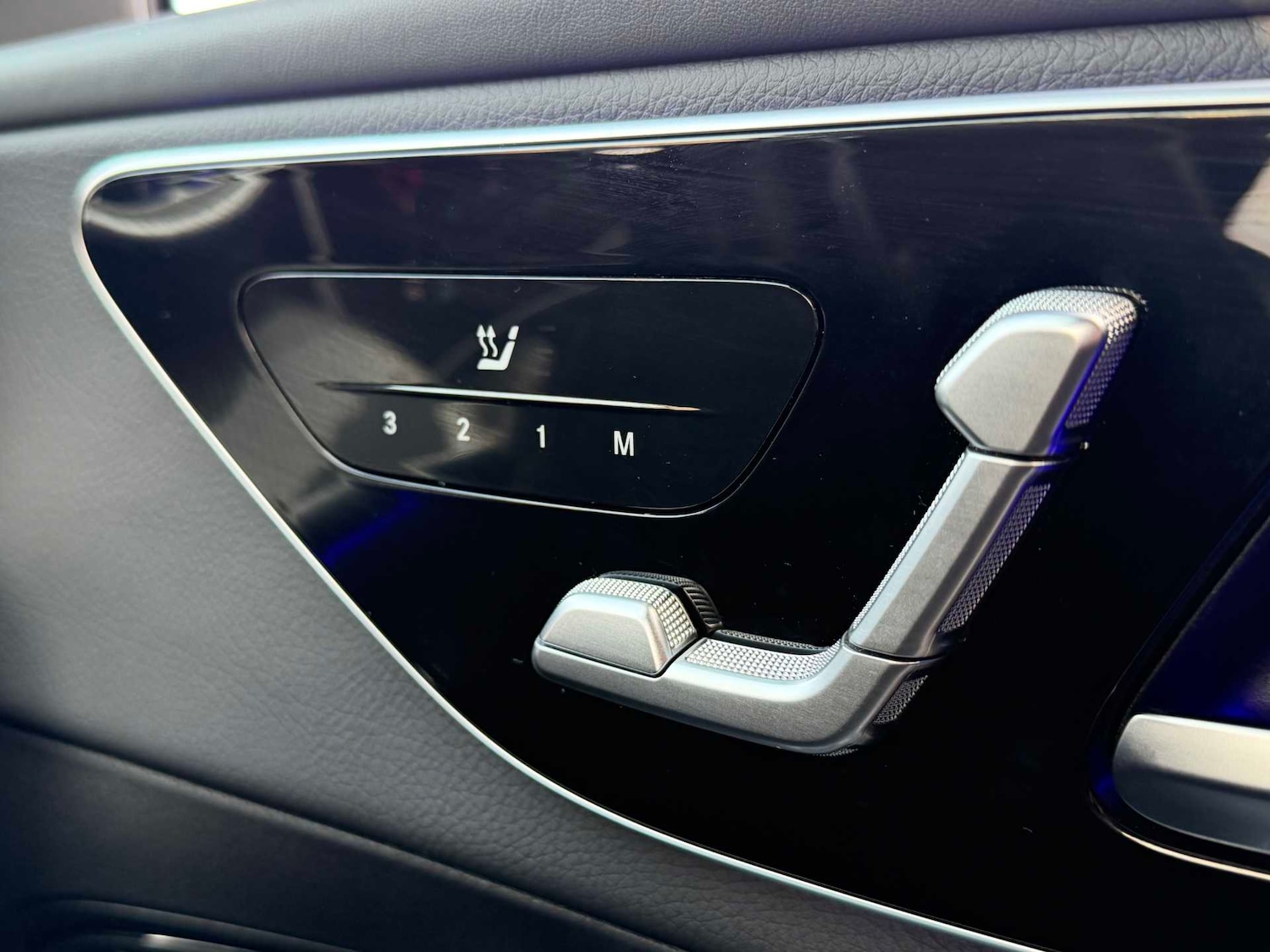 Used Mercedes-Benz GLC 2024 for sale - 76661857: Photo 32