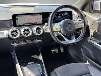 Used Mercedes-Benz GLB 2023 for sale - 79027978: Photo