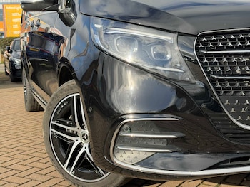 Used Mercedes-Benz V-Class 2025 for sale - 77270334: Photo