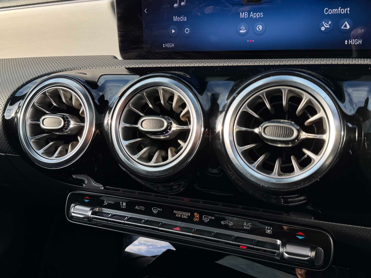 Used Mercedes-Benz CLA 2024 for sale - 77270135: Photo 30