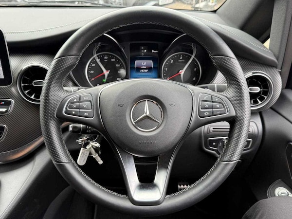 Used Mercedes-Benz V-Class 2023 for sale - 76230473: Photo 24