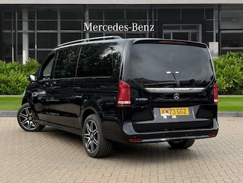 Used Mercedes-Benz V-Class 2023 for sale - 76230473: Photo 2