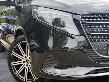 Used Mercedes-Benz V-Class 2025 for sale - 78651340: Photo