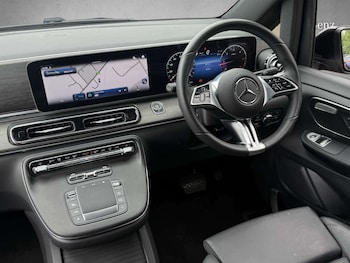 Used Mercedes-Benz V-Class 2025 for sale - 78651340: Photo