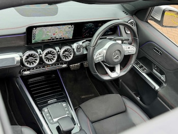 Used Mercedes-Benz EQB 2022 for sale - 76411376: Photo