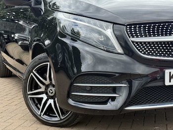 Used Mercedes-Benz V-Class 2023 for sale - 75238670: Photo