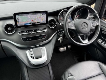Used Mercedes-Benz V-Class 2023 for sale - 75238670: Photo