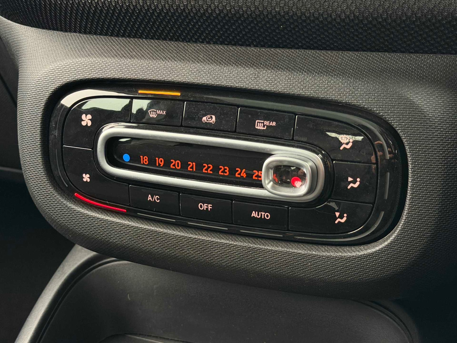 Used smart fortwo 2021 for sale - 77206405: Photo 29