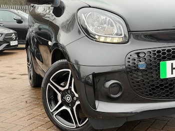 Used smart fortwo 2021 for sale - 77206405: Photo
