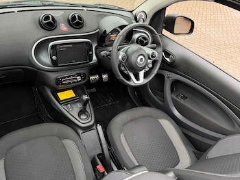 Used smart fortwo 2023 for sale - 77206346: Photo