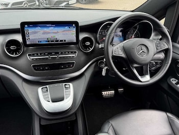 Used Mercedes-Benz V-Class 2023 for sale - 75217730: Photo