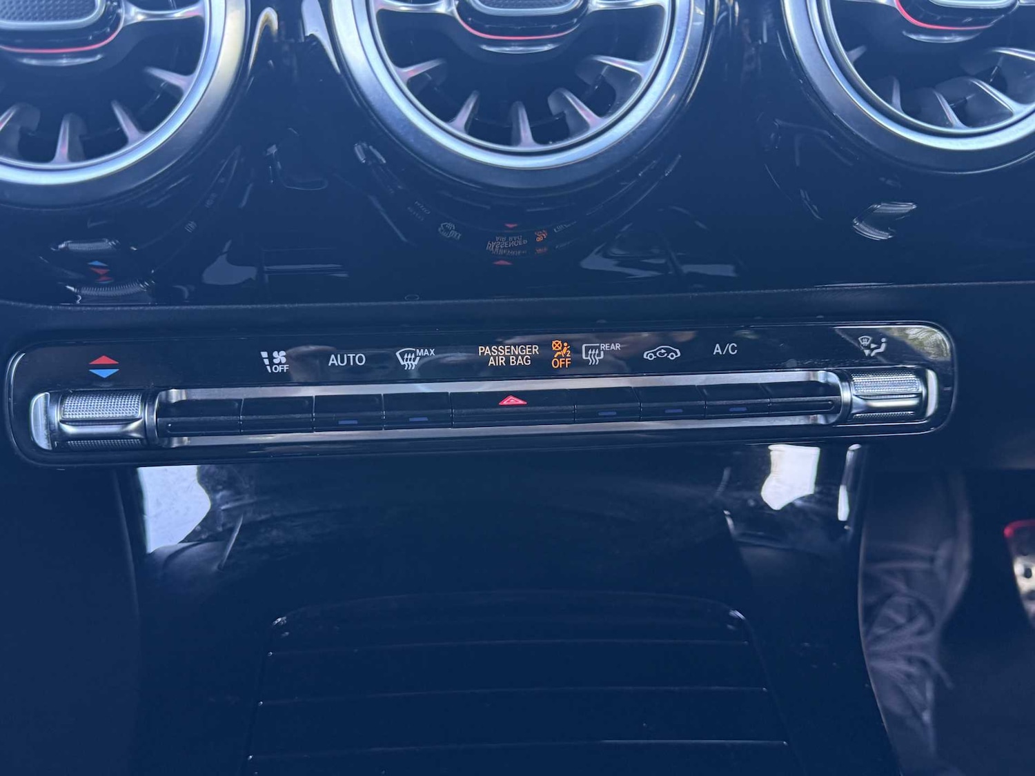 Used Mercedes-Benz CLA 2024 for sale - 75968086: Photo 30