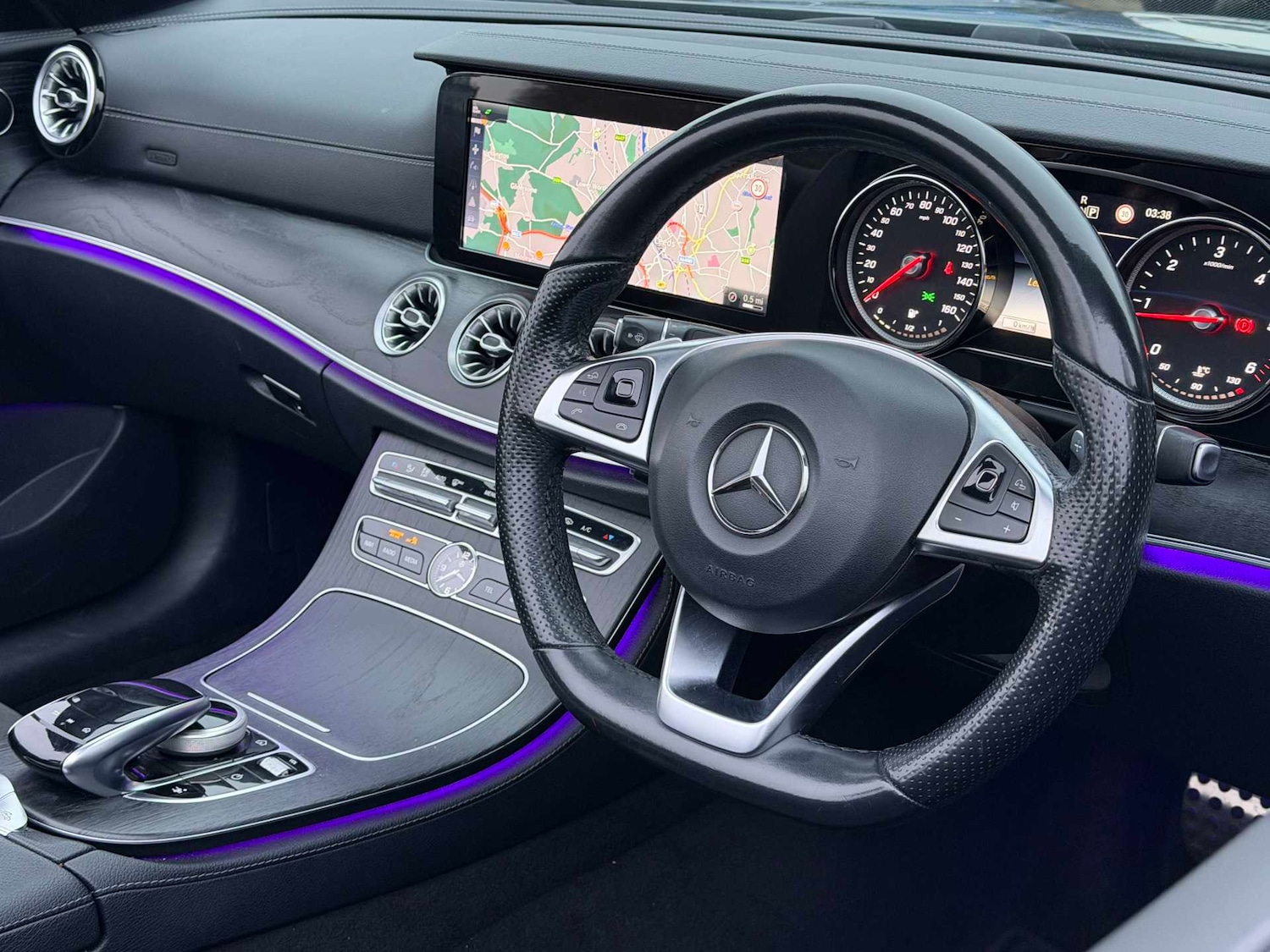 Used Mercedes-Benz E Class 2018 for sale - 77123363: Photo 4