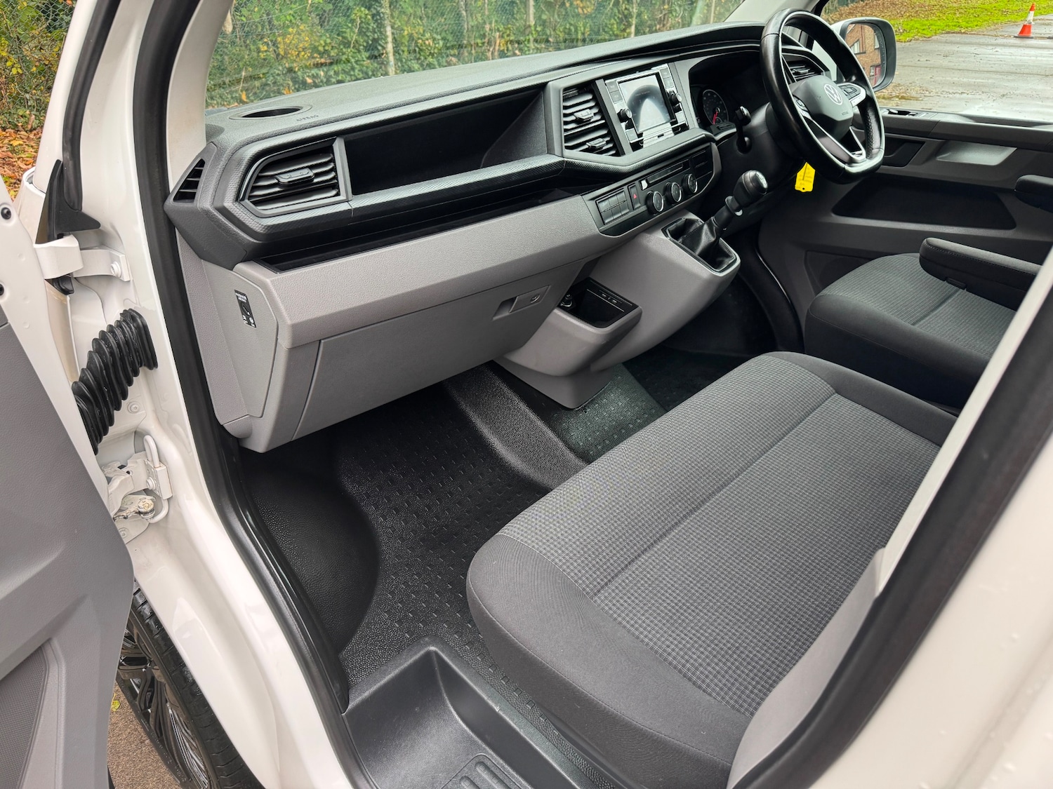 Used Volkswagen Transporter 2024 for sale - 76418646: Photo 16