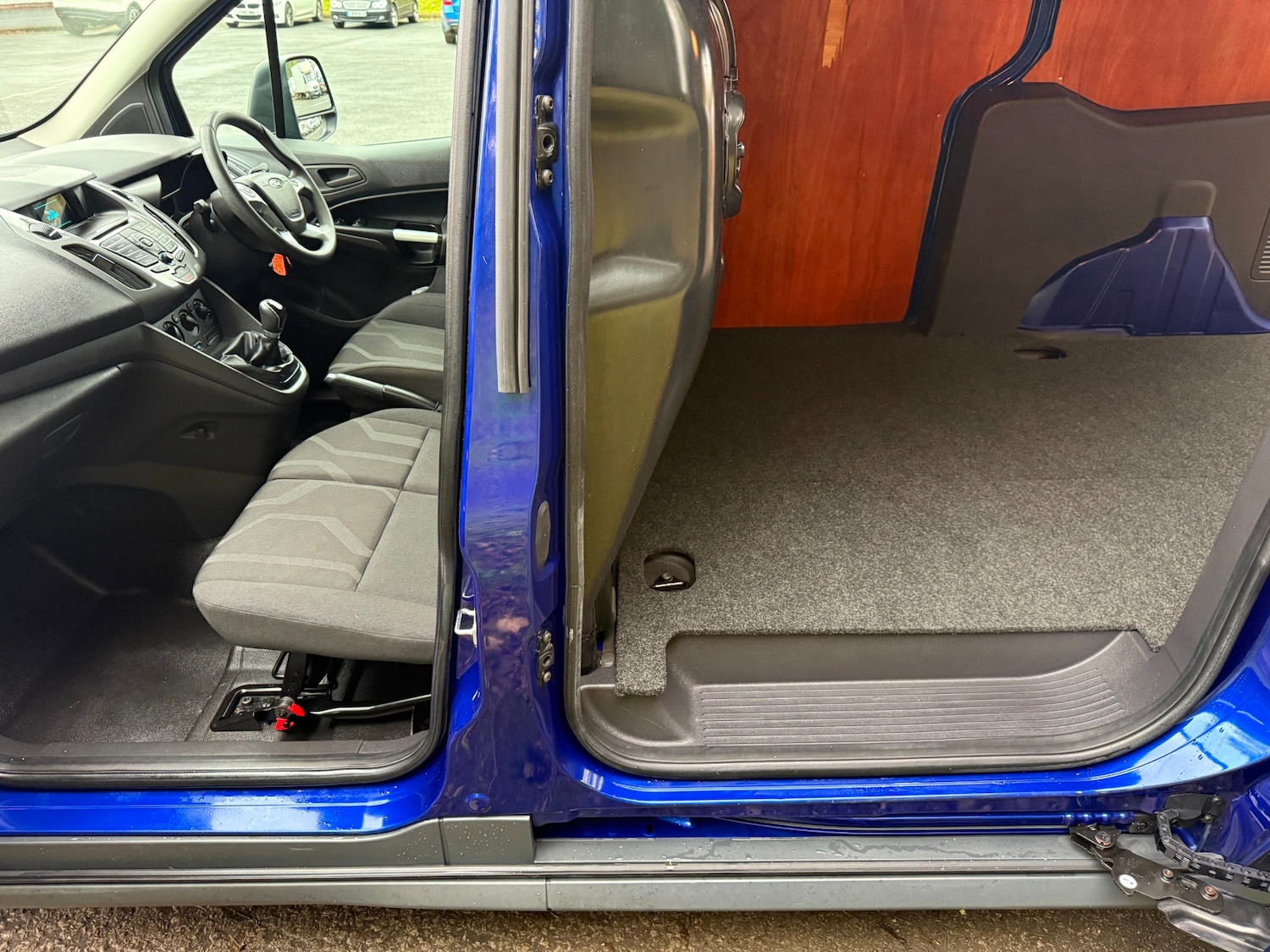 Used Ford Transit Connect 2017 for sale - 76506099: Photo 18