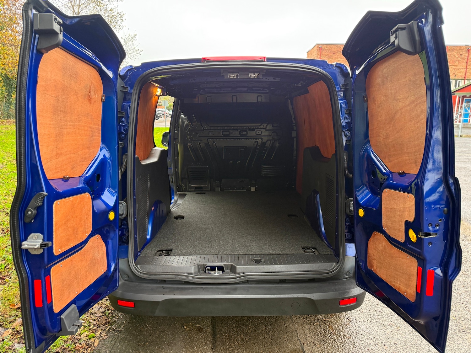 Used Ford Transit Connect 2017 for sale - 76506099: Photo 19