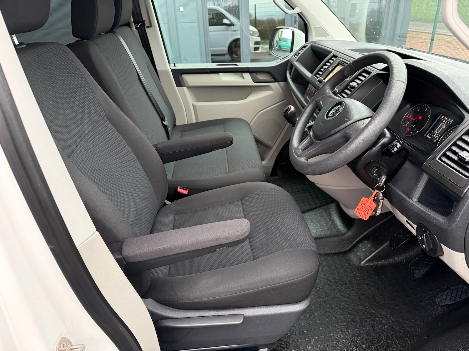 Used Volkswagen Transporter 2019 for sale - 77491047: Photo 17