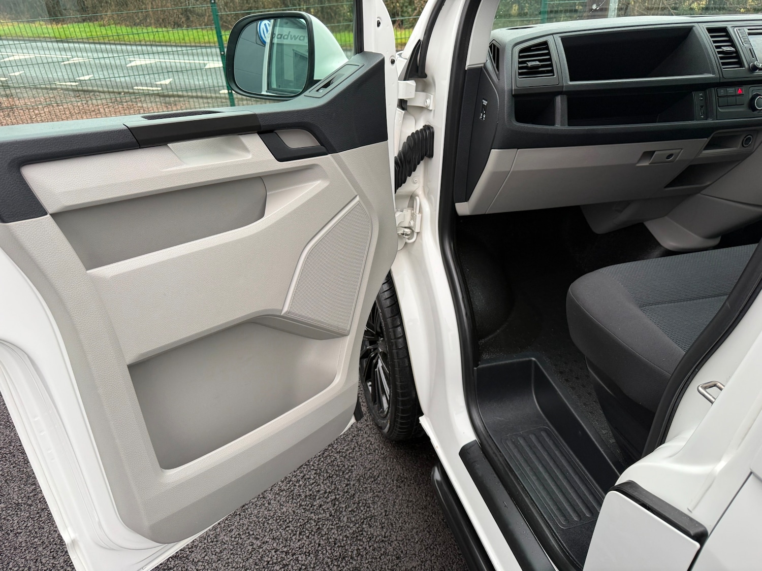 Used Volkswagen Transporter 2019 for sale - 77491047: Photo 9