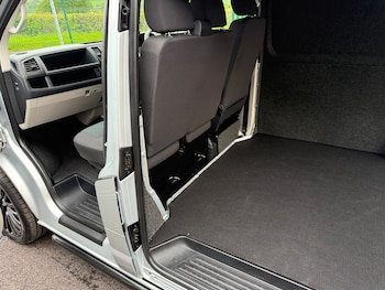 Used Volkswagen Transporter 2018 for sale - 78618282: Photo