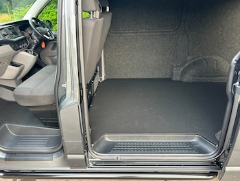 Used Volkswagen Transporter 2024 for sale - 75215231: Photo