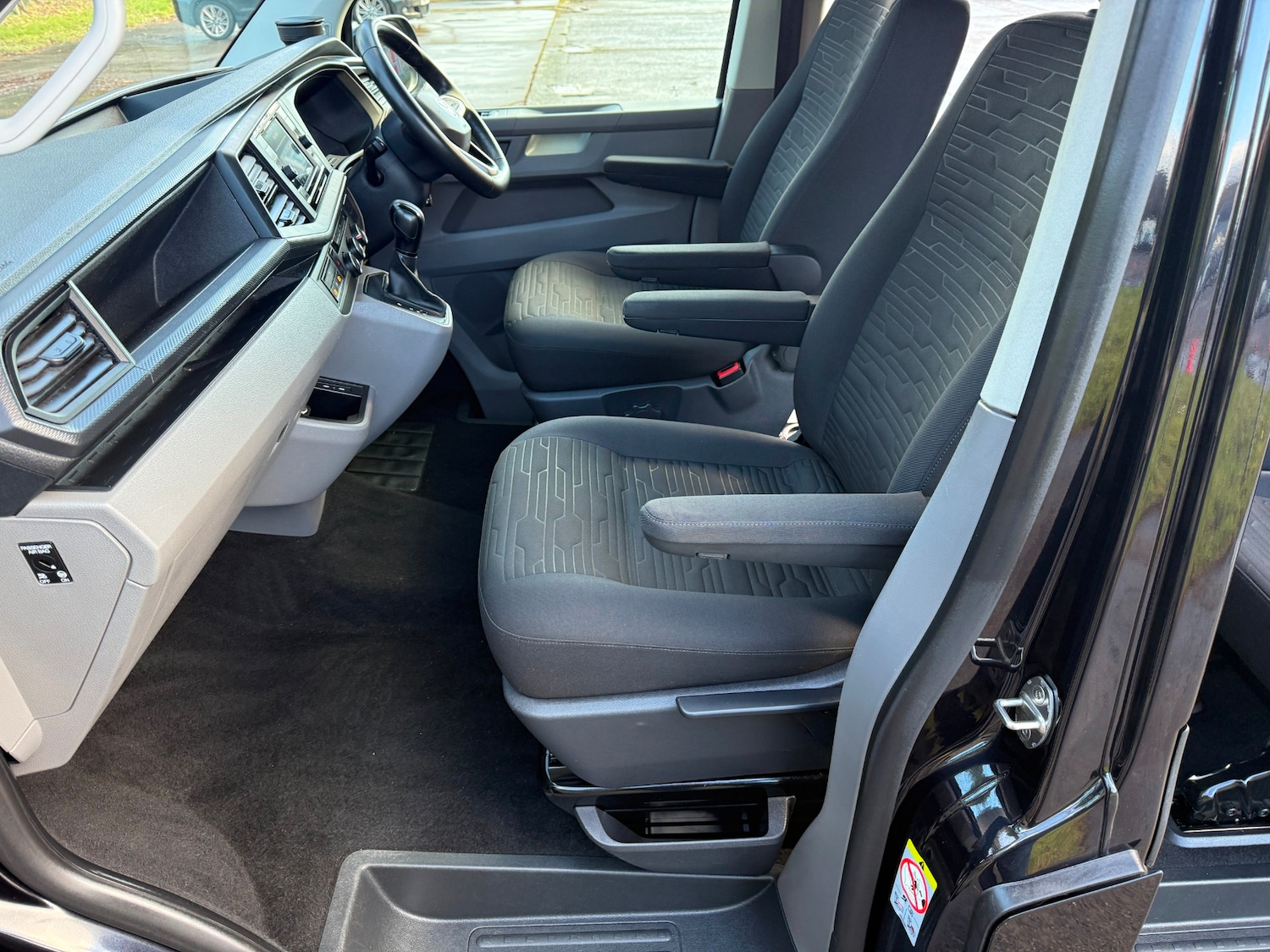 Used Volkswagen Transporter Shuttle 2021 for sale - 77129894: Photo 17